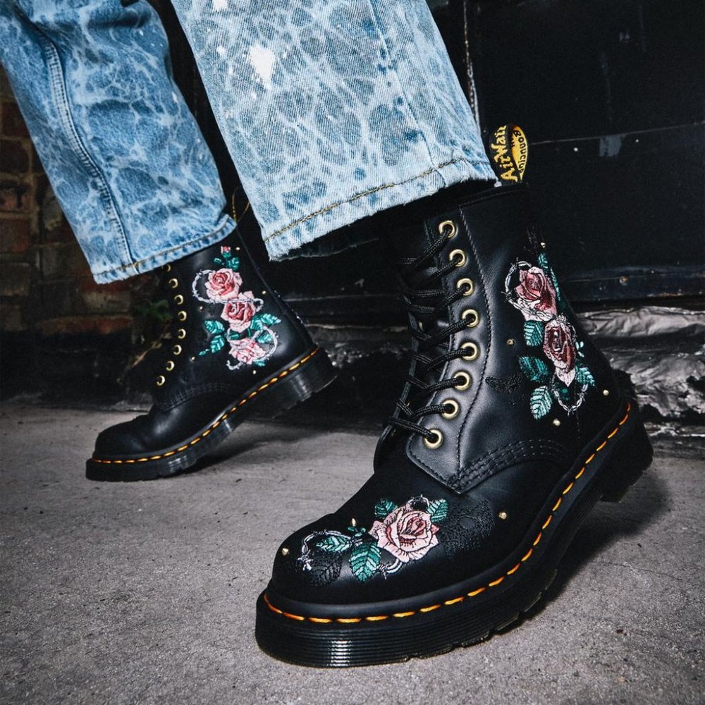 Dr. Martens Pink Rose Embroidery Vonda Boot UK size 8 US size 10